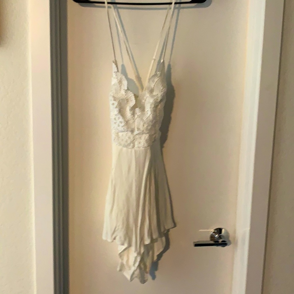 Lulu’s White Lace Romper